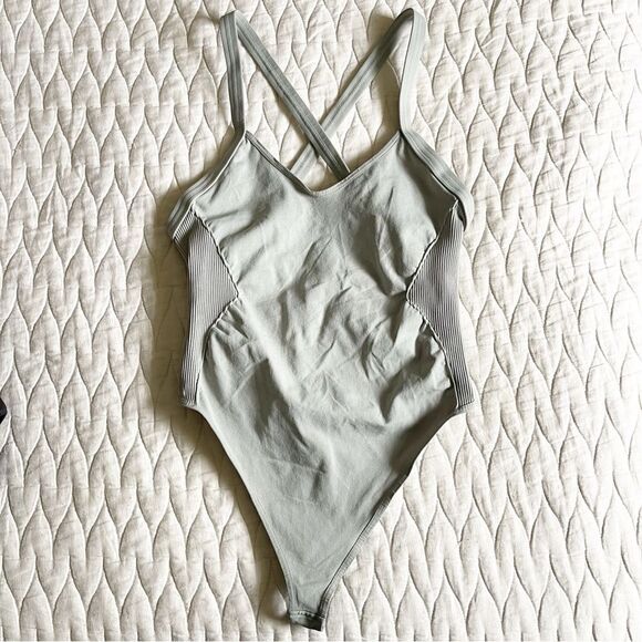 Free People Movement Good Karma Bodysuit Smoked Sage Size Medium/Large - Picture 1 of 6